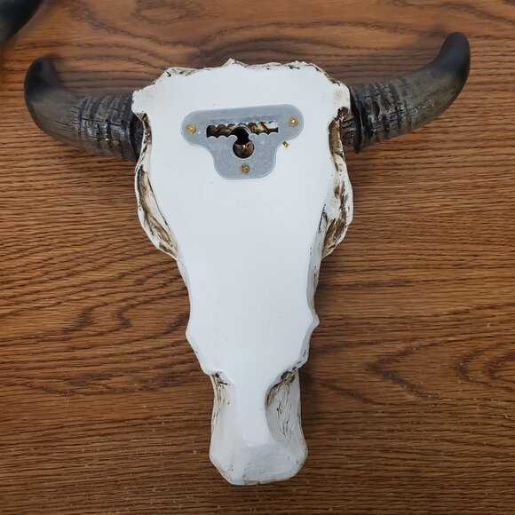 Home Decor Han Painted Southwest Bull Skull Wall Hangings - Lot of 2 - Picture 6 of 7